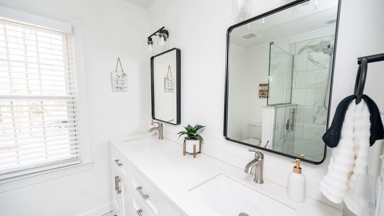 Photo of Bathroom in Apex