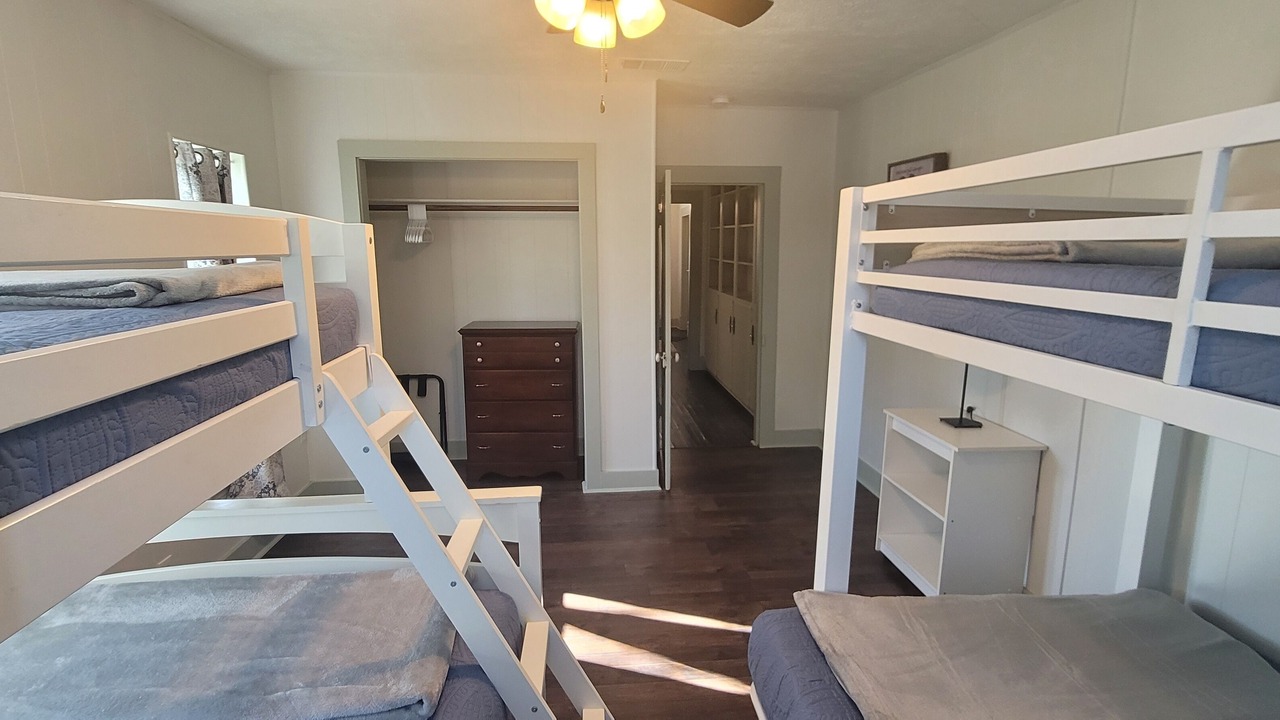 Photo of Bedroom in Cleburne