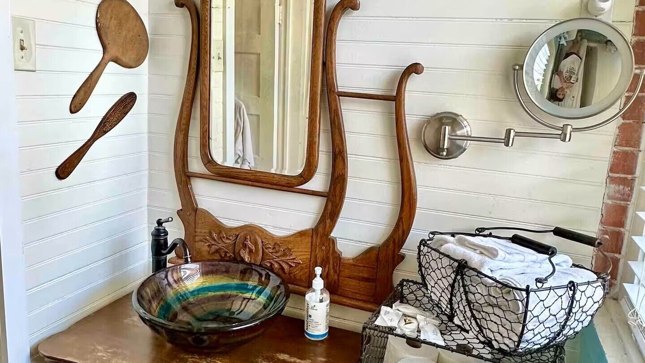 Photo of Bathroom in Round Rock Original Plat