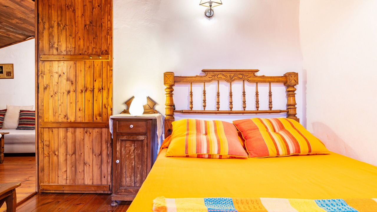 Photo of Bedroom in Aioder