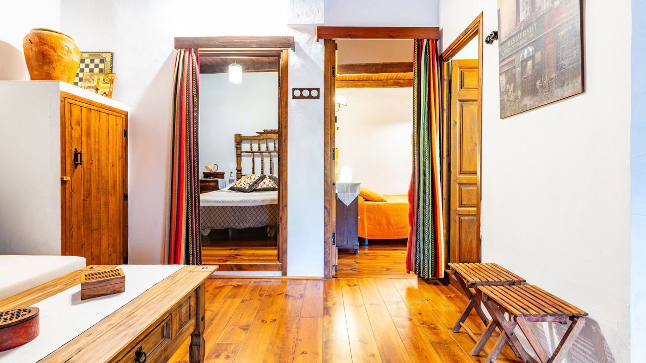 Photo of Bedroom in Aioder