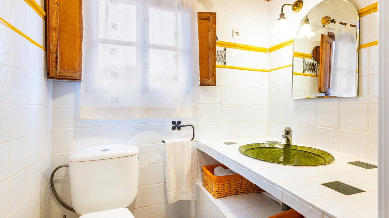 Photo of Bathroom in Aioder
