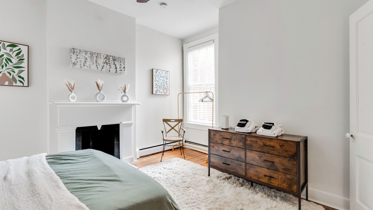 Photo of Bedroom in Fan District