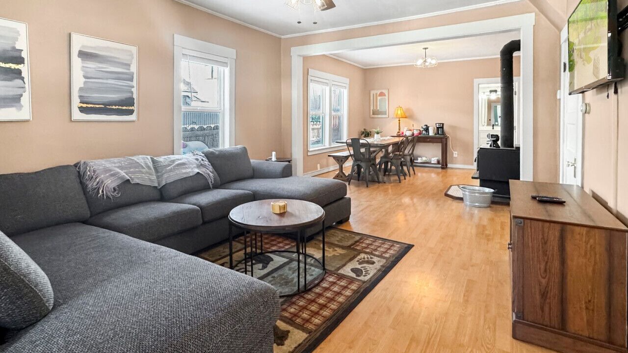 Photo of Livingroom in Cascade