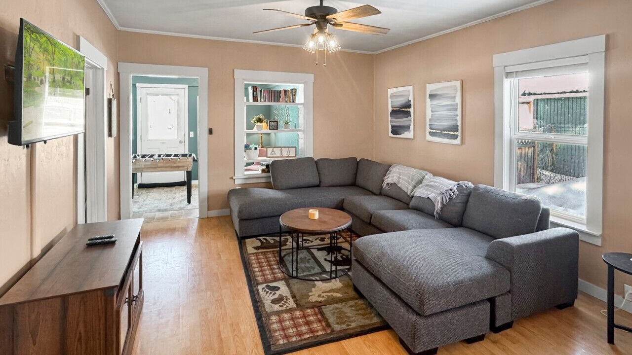 Photo of Livingroom in Cascade