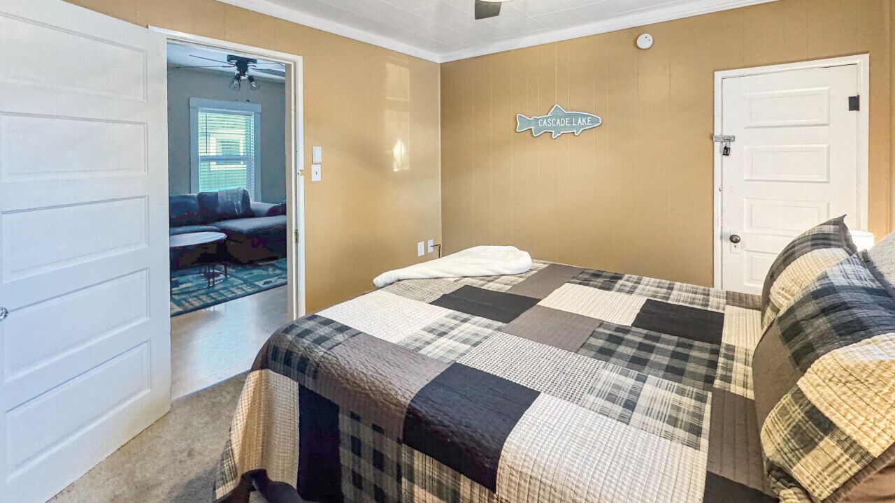 Photo of Bedroom in Cascade