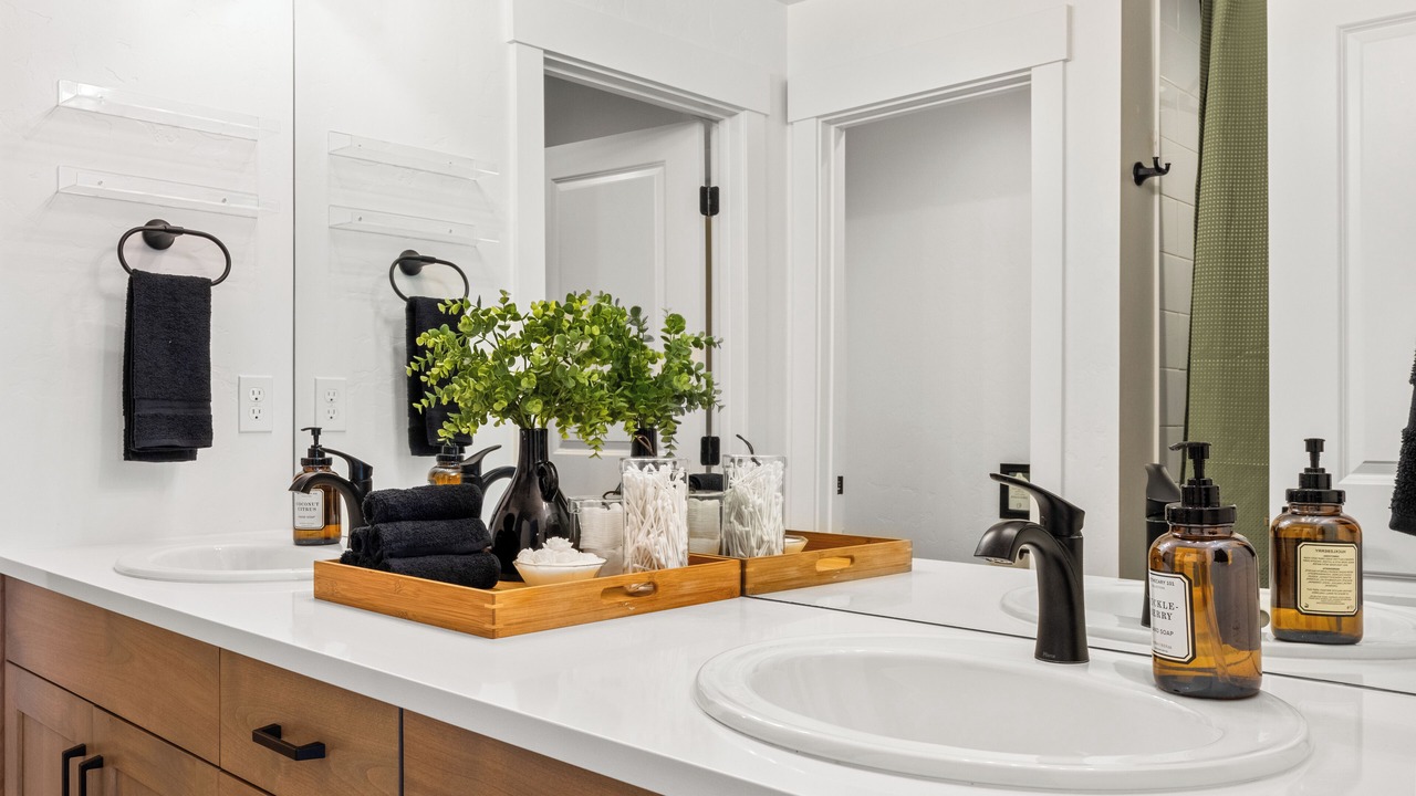 Photo of Bathroom in Southwest Ada County Alliance