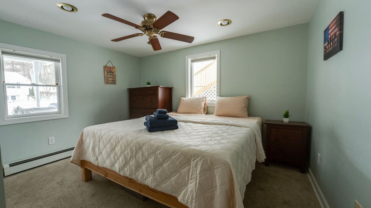 Photo of Bedroom in Middle Hope