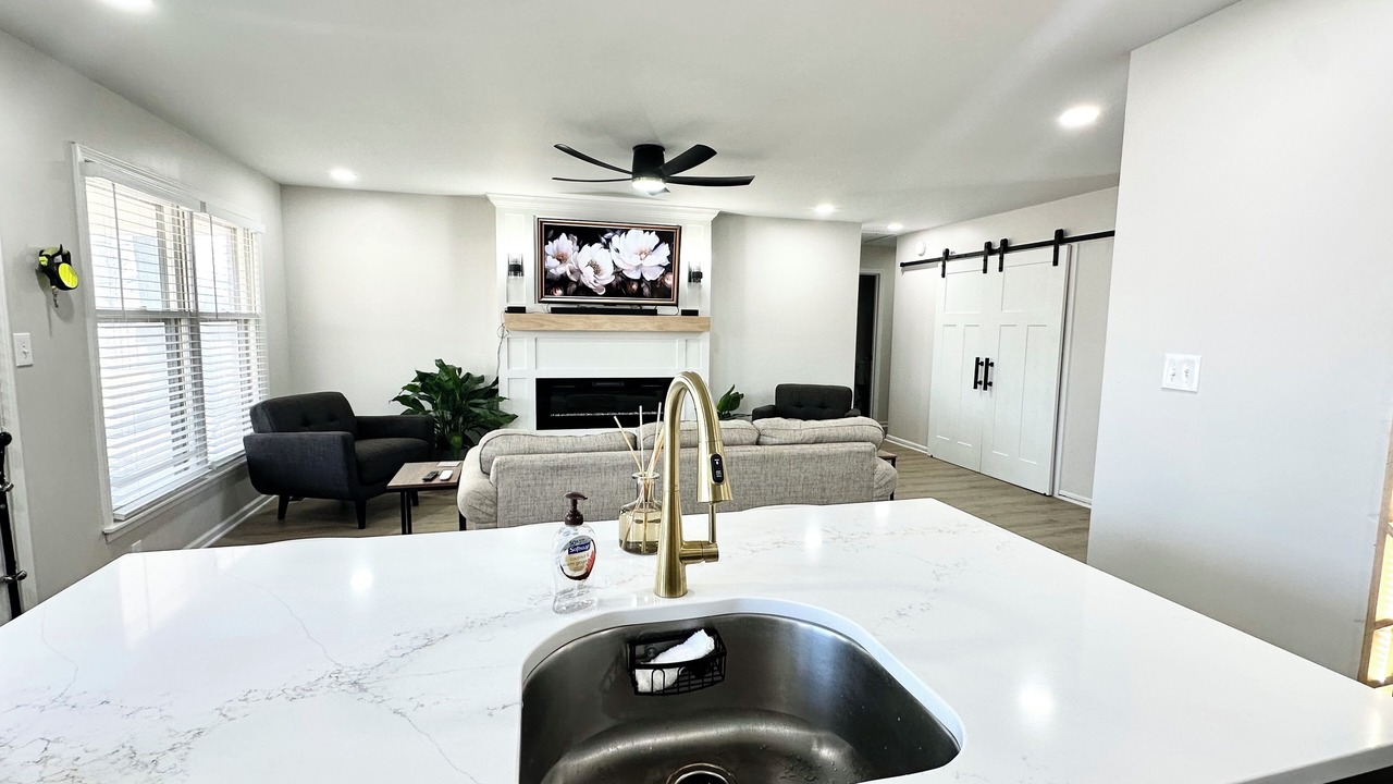 Photo of Livingroom in Lee's Summit