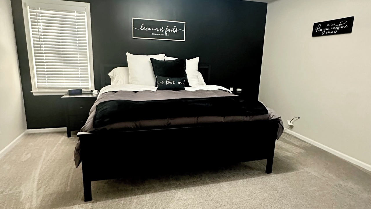 Photo of Bedroom in Lee's Summit