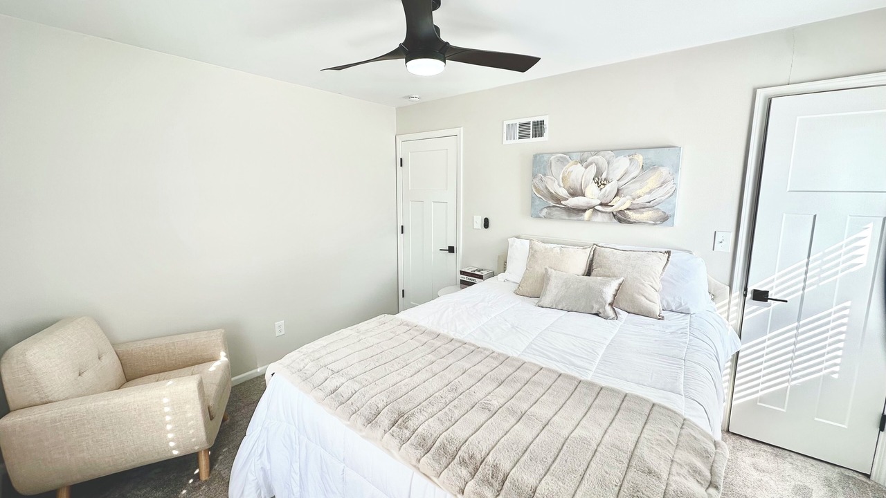Photo of Bedroom in Lee's Summit