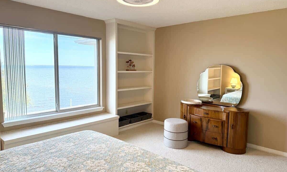Photo of Bedroom in Gulf Breeze