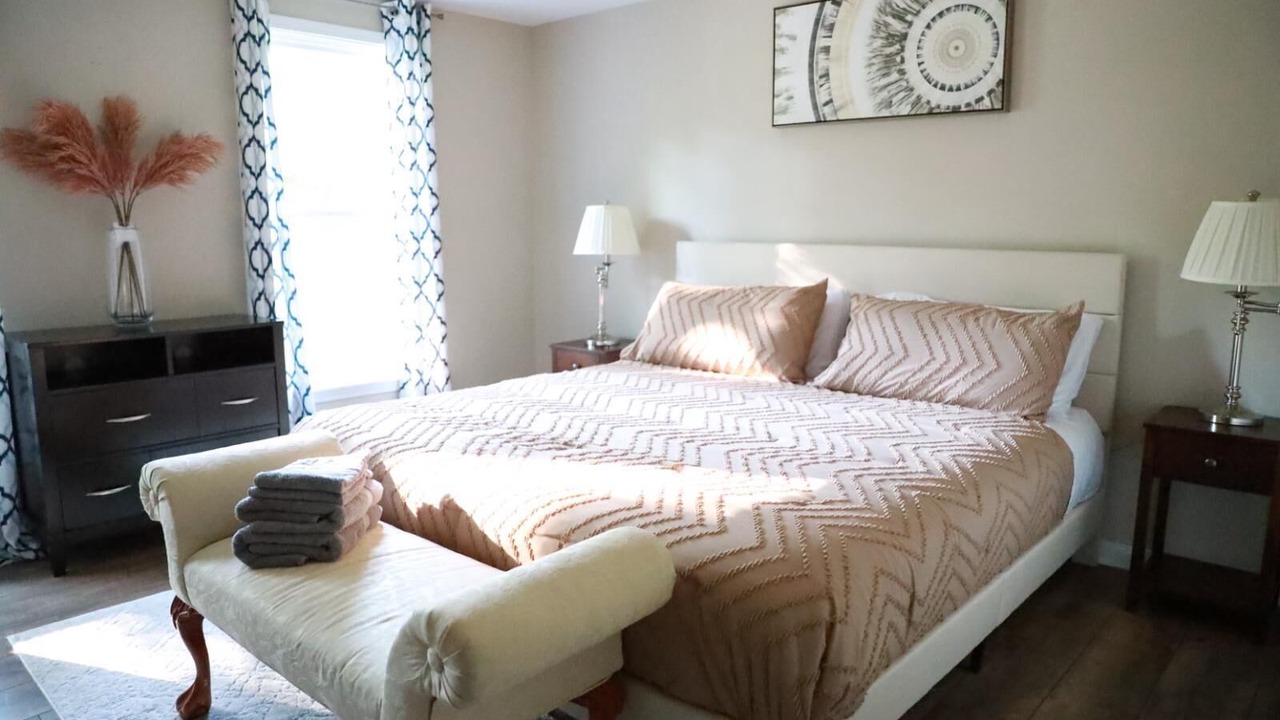 Photo of Bedroom in Midlothian