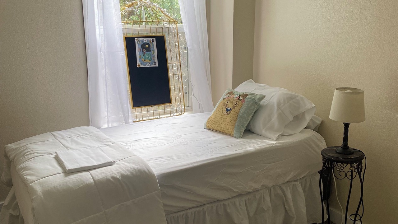 Photo of Bedroom in Geyserville