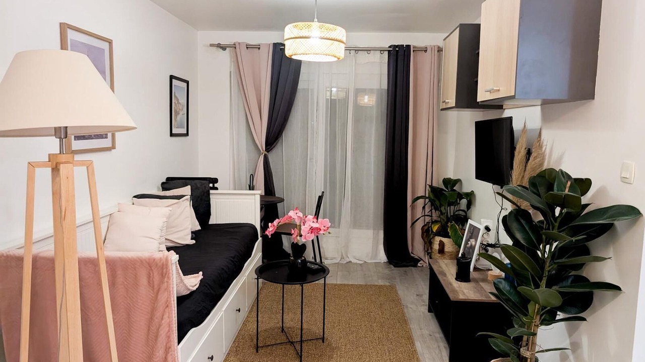 Photo of Bedroom in Houilles