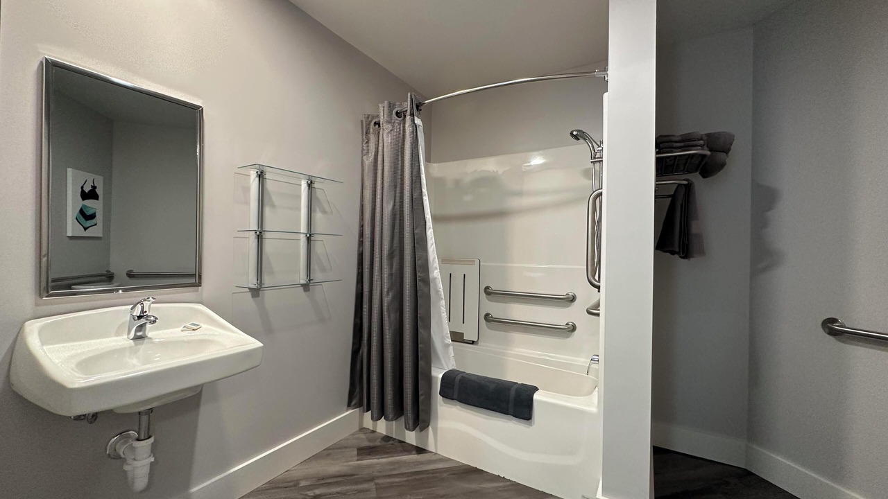 Photo of Bathroom in Ontario Center