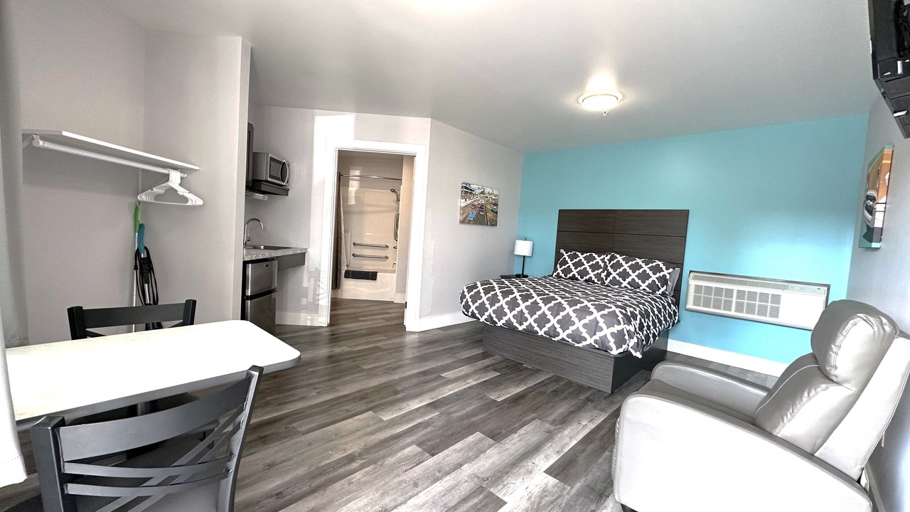 Photo of Bedroom in Ontario Center