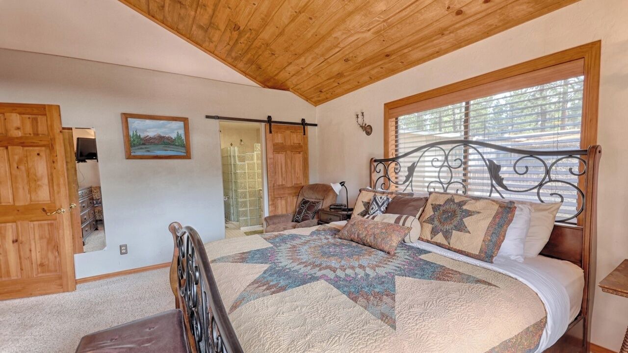 Photo of Bedroom in Pinetop-Lakeside