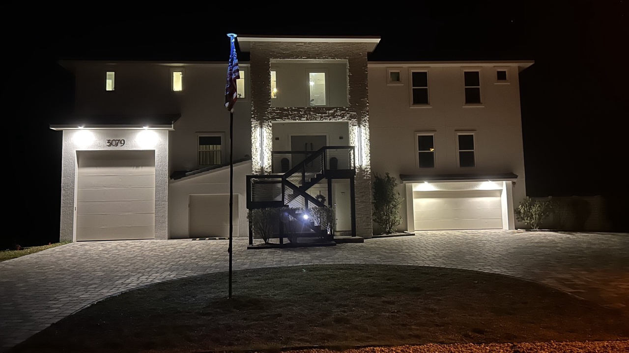 Photo of Others in Painters Walk