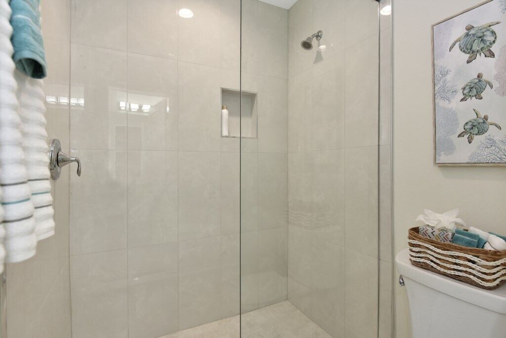 Photo of Others in Painters Walk