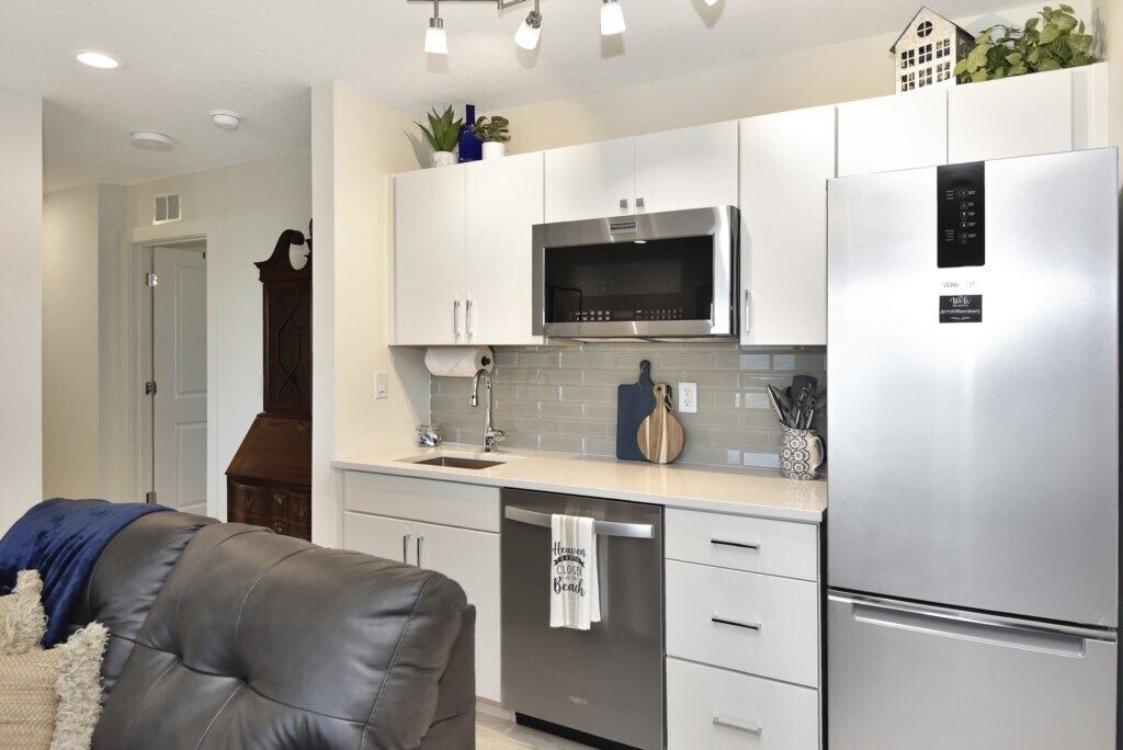 Photo of Others in Painters Walk