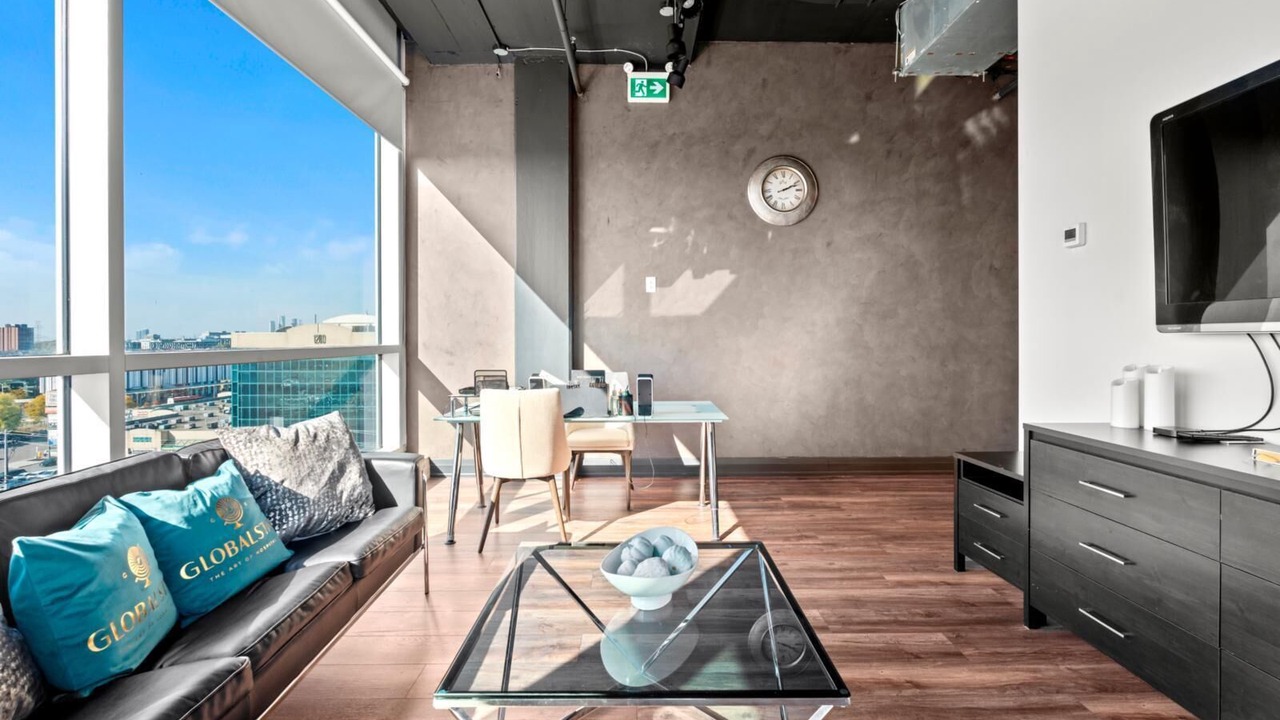 Photo of Livingroom in York University Heights