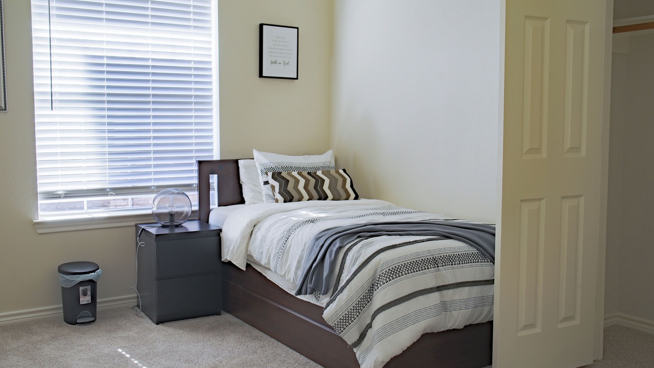 Photo of Bedroom in Clodine