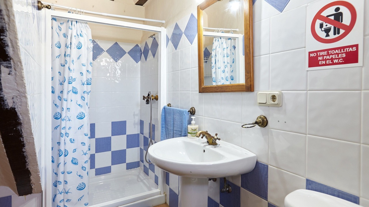 Photo of Bathroom in Iznatoraf