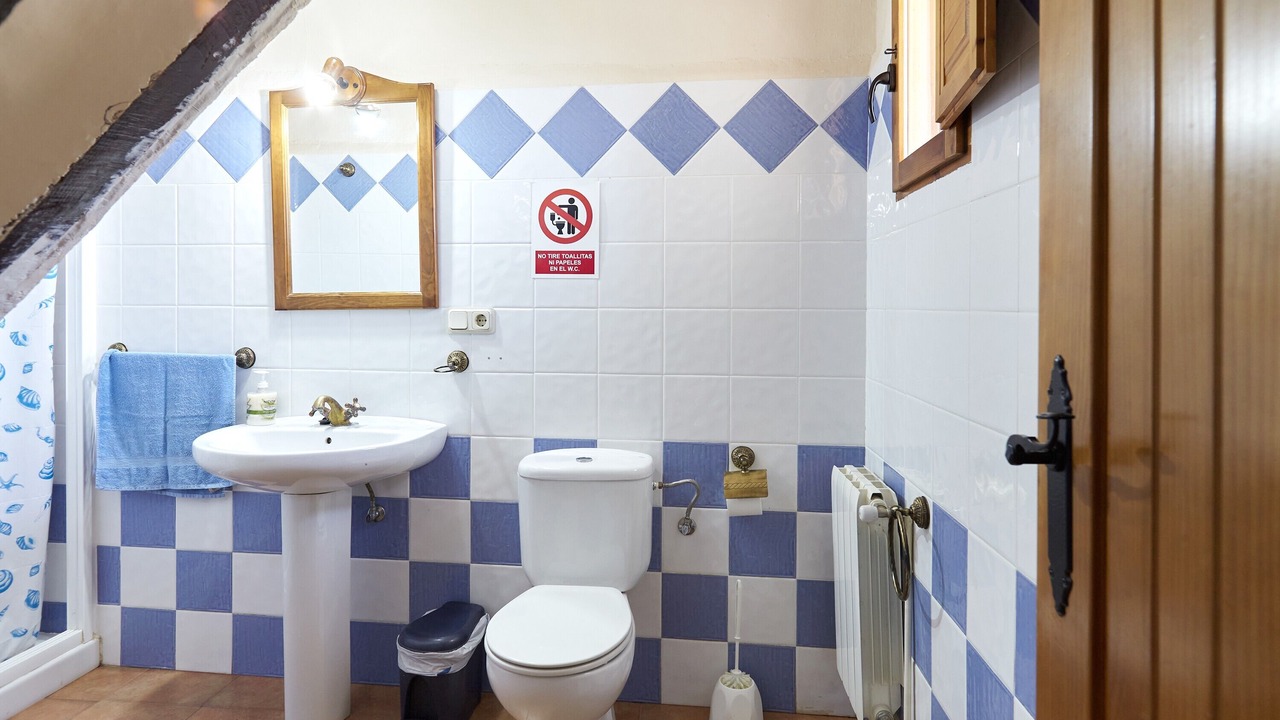 Photo of Bathroom in Iznatoraf