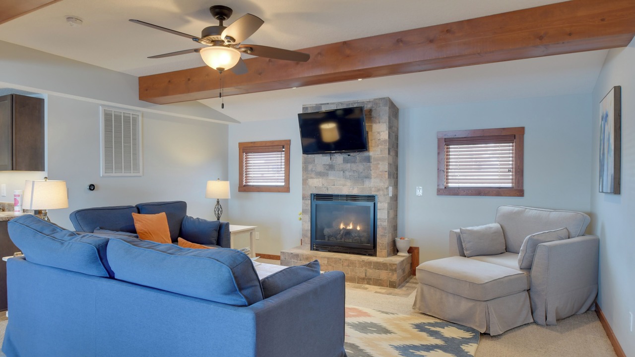 Photo of Livingroom in Scott County