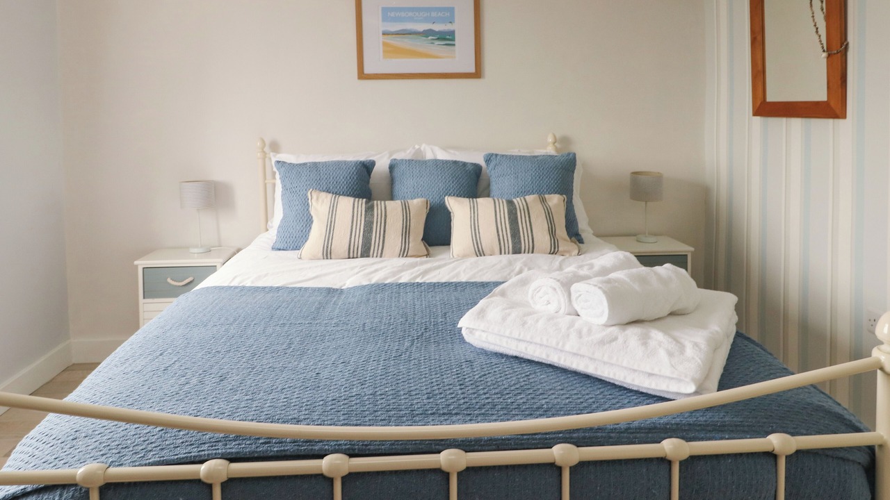 Photo of Bedroom in Llanfaelog