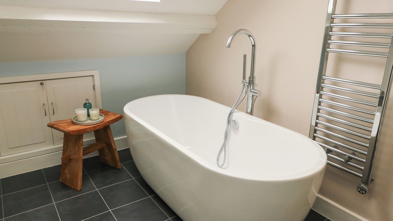 Photo of Bathroom in Llanfaelog