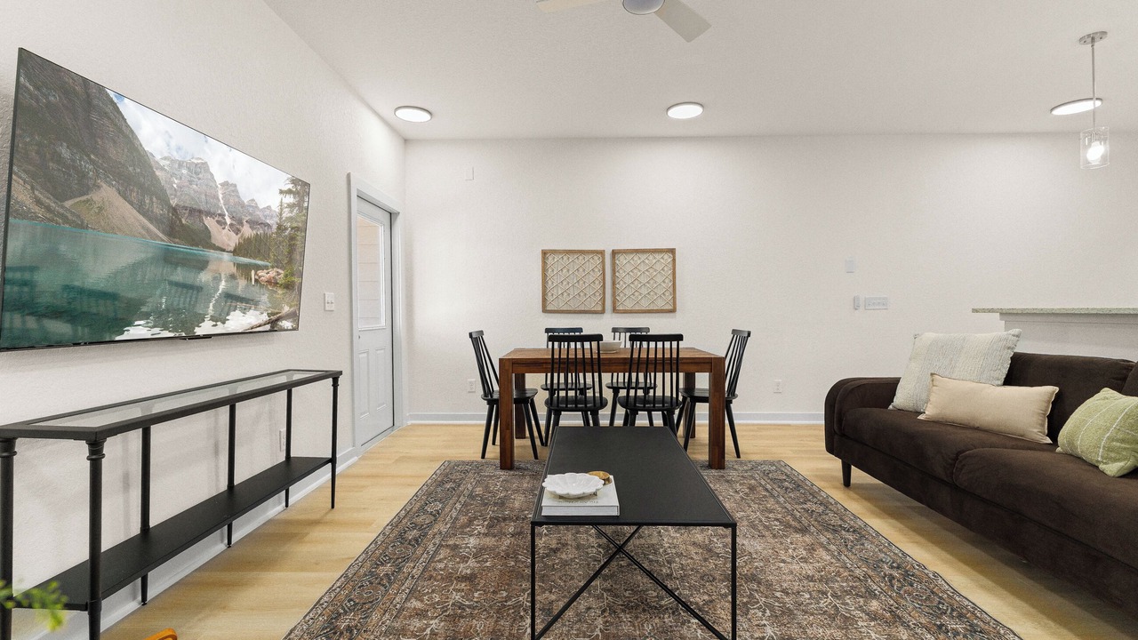 Photo of Livingroom in Castroville