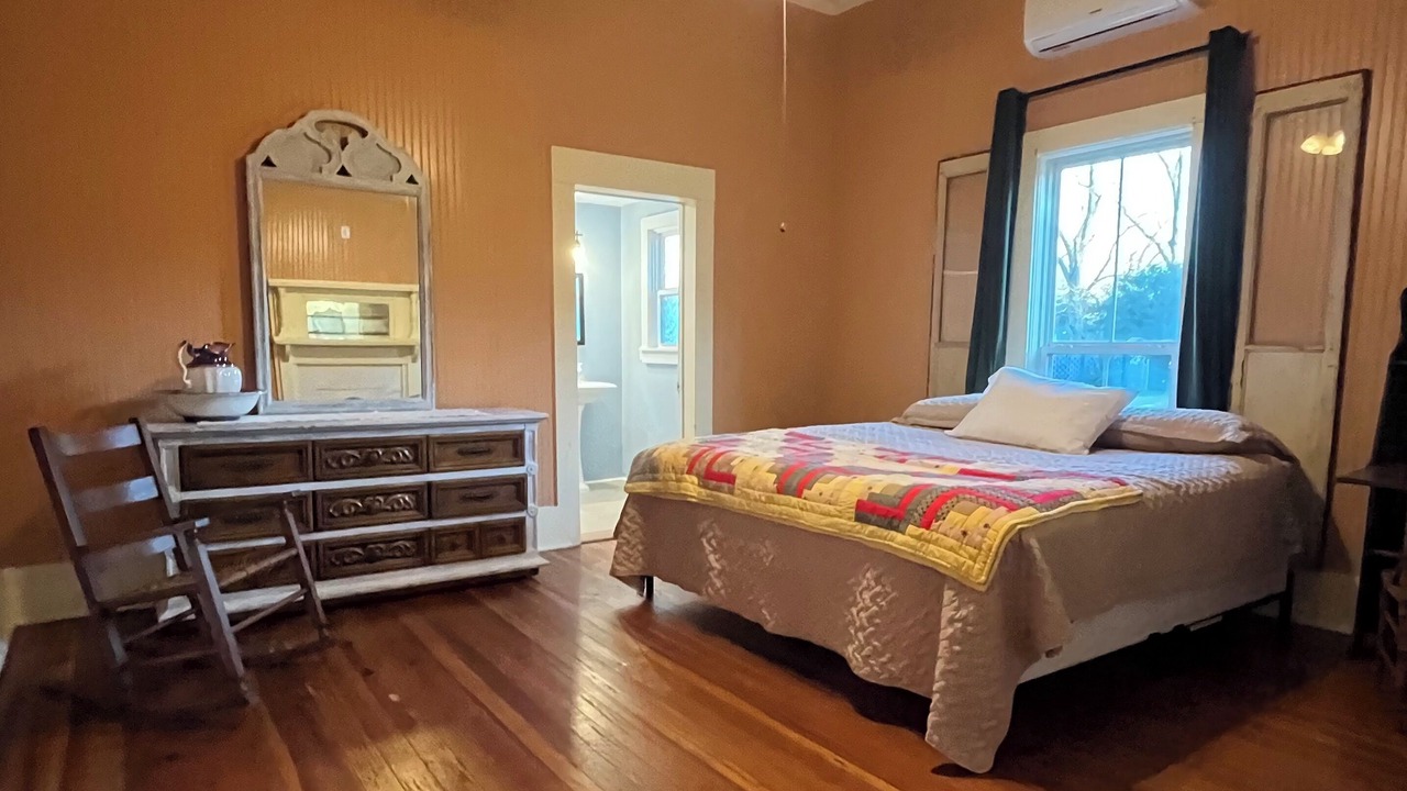 Photo of Bedroom in Metter