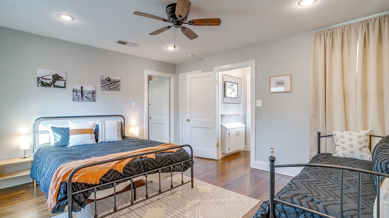 Photo of Bedroom in Arlington Heights