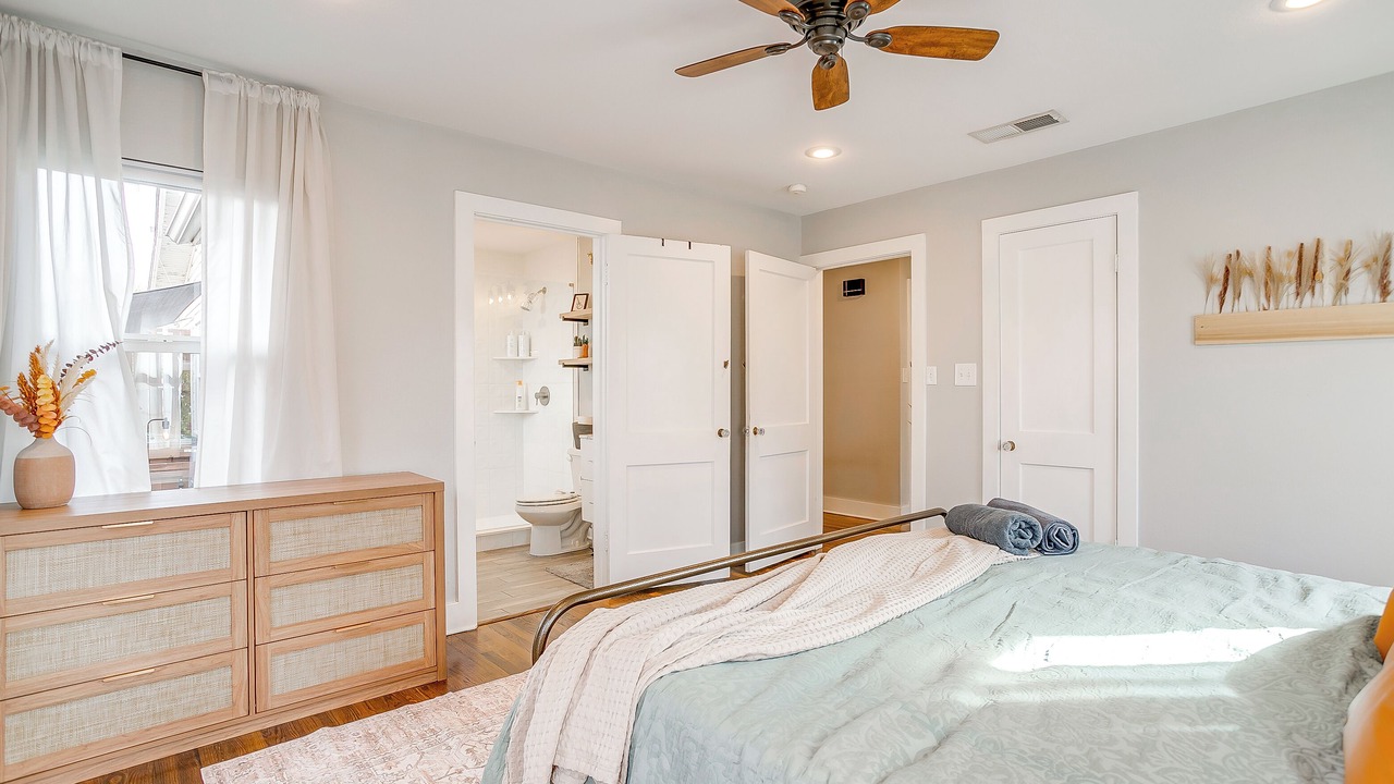 Photo of Bedroom in Arlington Heights