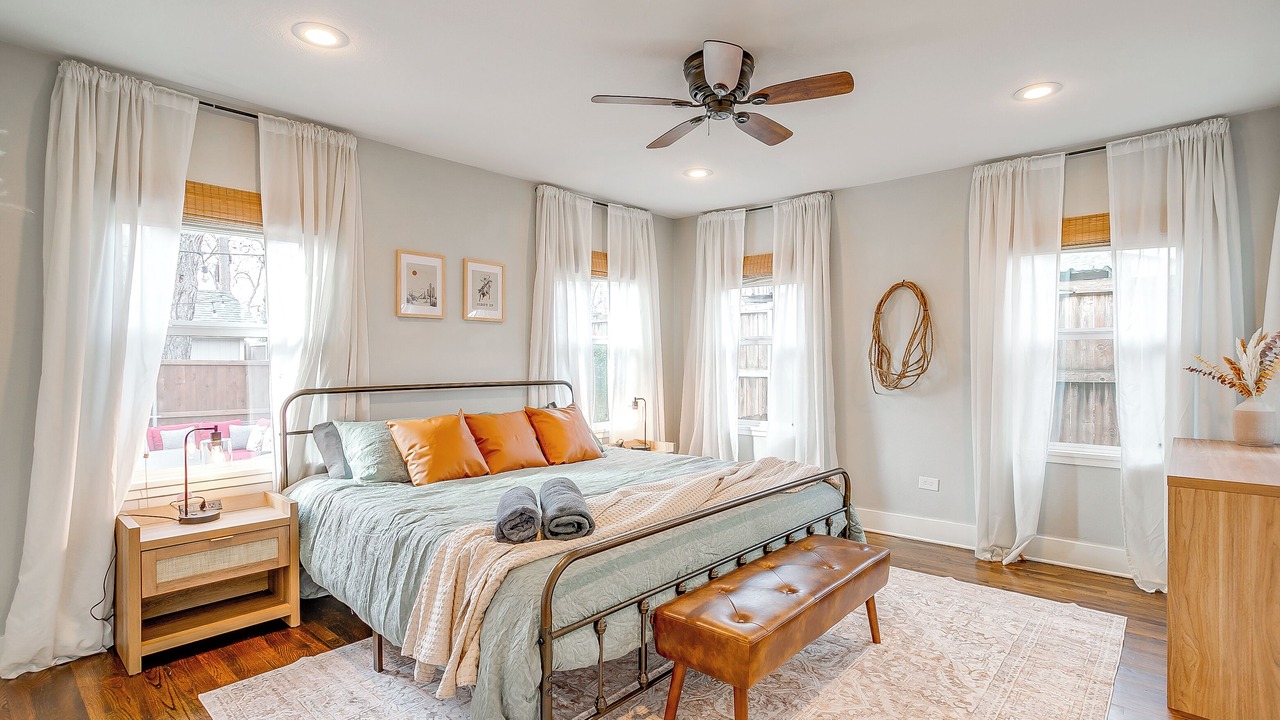 Photo of Bedroom in Arlington Heights