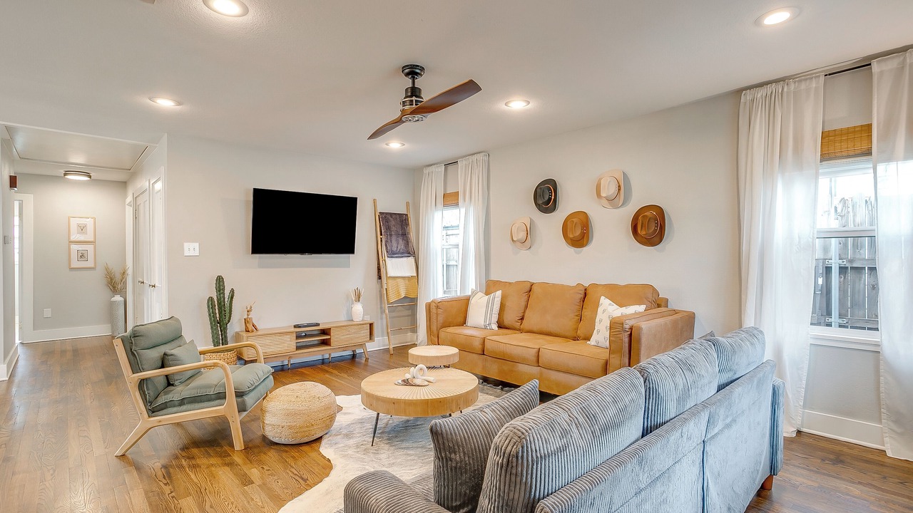 Photo of Livingroom in Arlington Heights