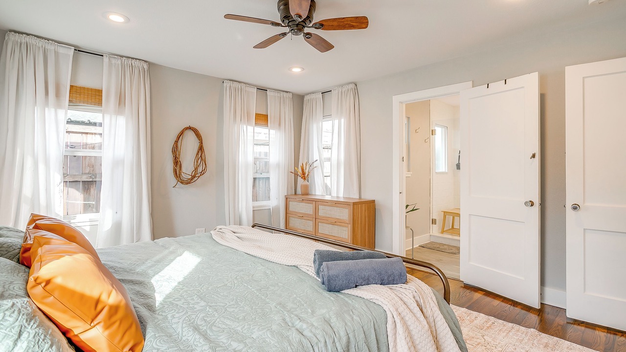 Photo of Bedroom in Arlington Heights