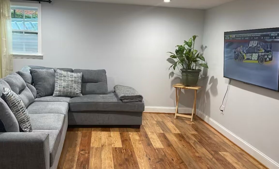 Photo of Livingroom in Wheaton-Glenmont