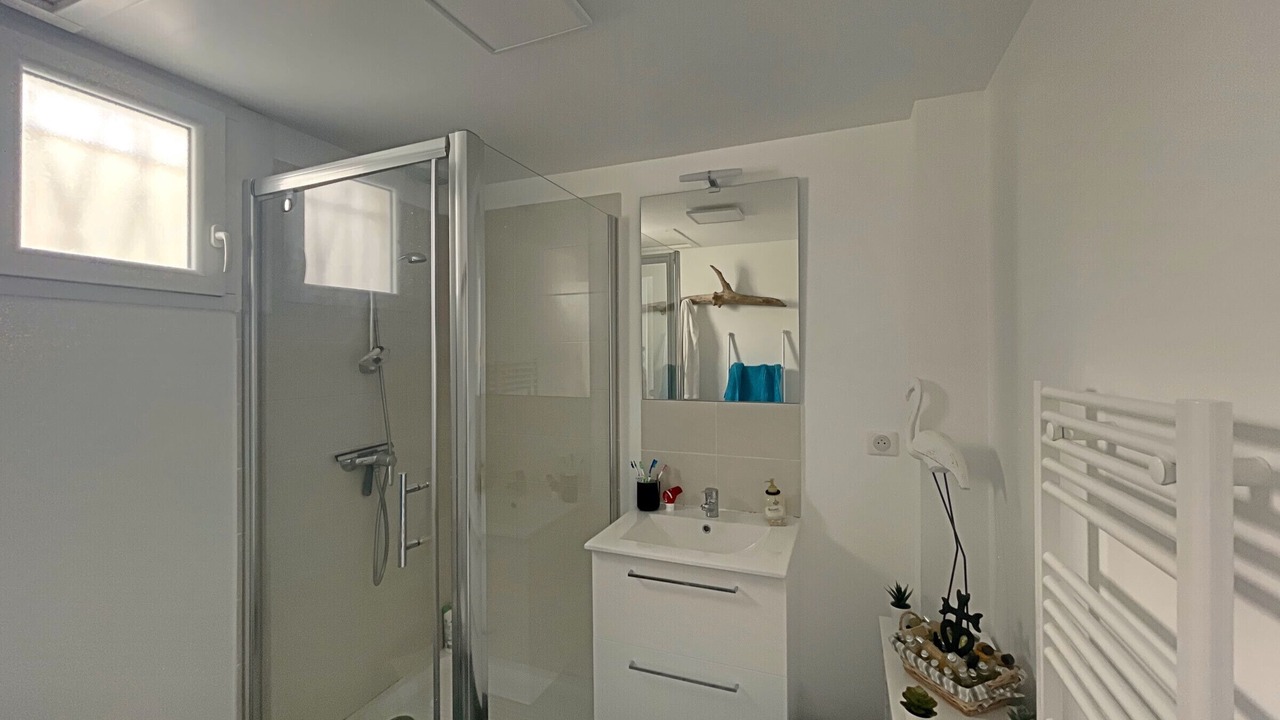 Photo of Bathroom in Saintes-Maries-de-la-Mer