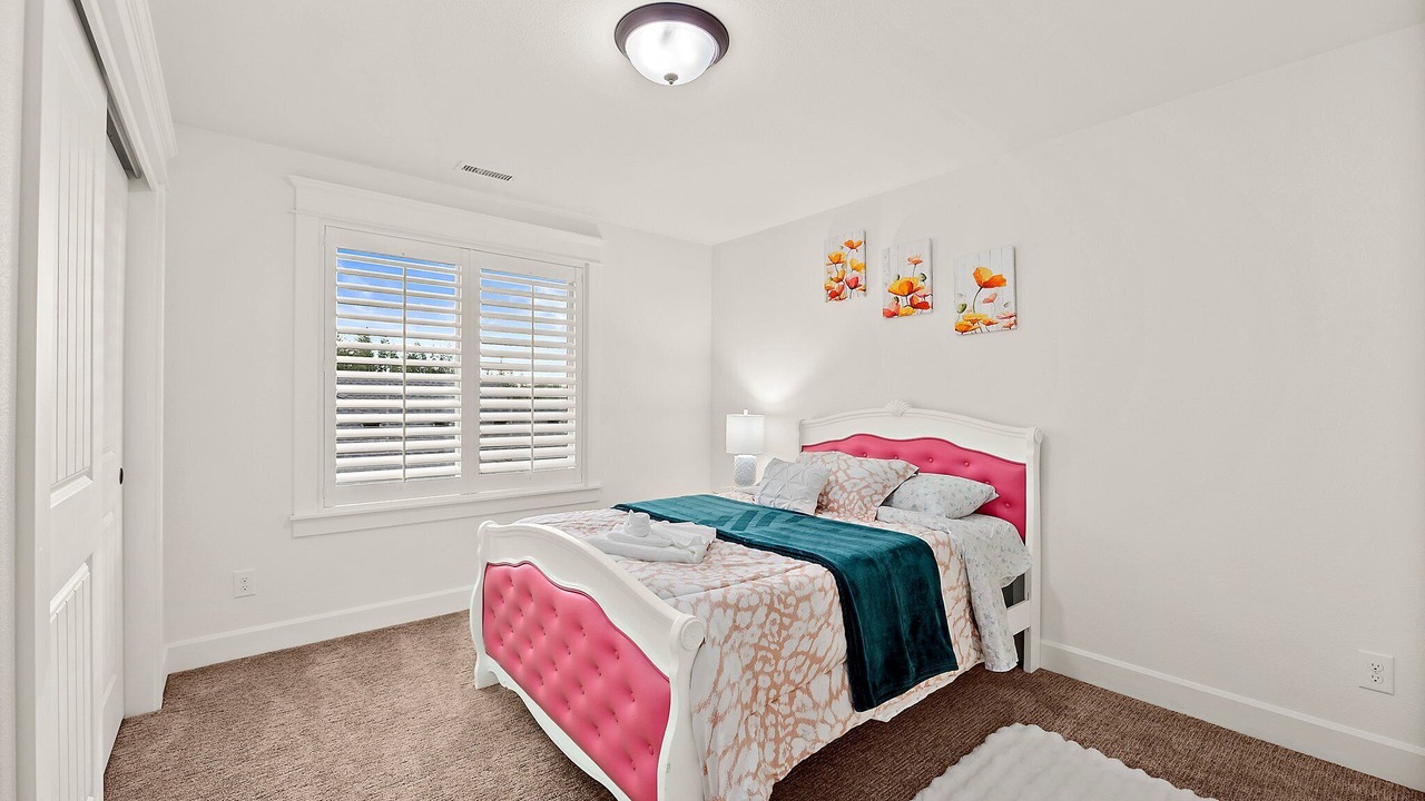 Photo of Bedroom in Port Orchard