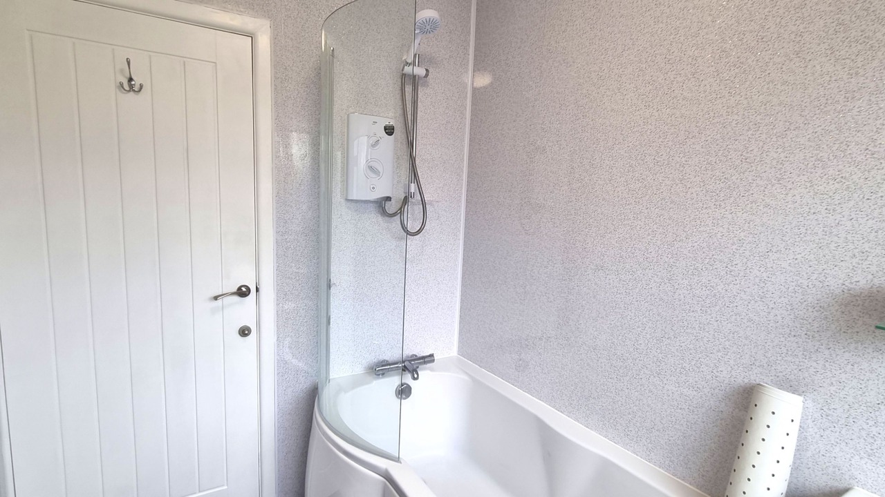 Photo of Bathroom in Goonhavern