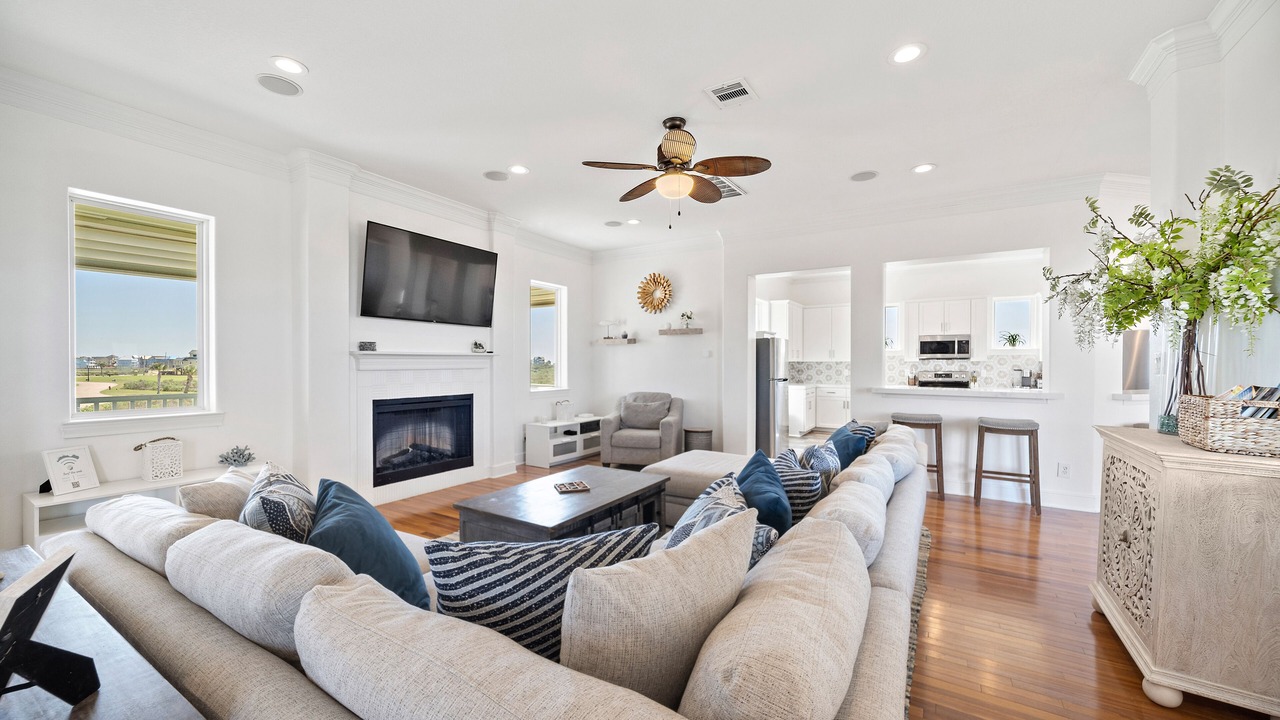 Photo of Livingroom in Red Fish Cove