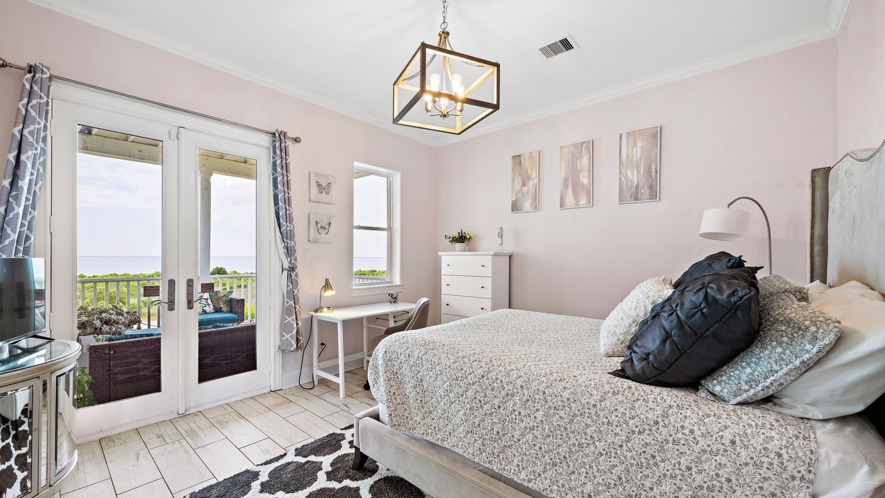 Photo of Bedroom in Red Fish Cove