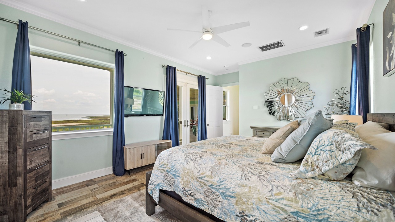 Photo of Bedroom in Red Fish Cove