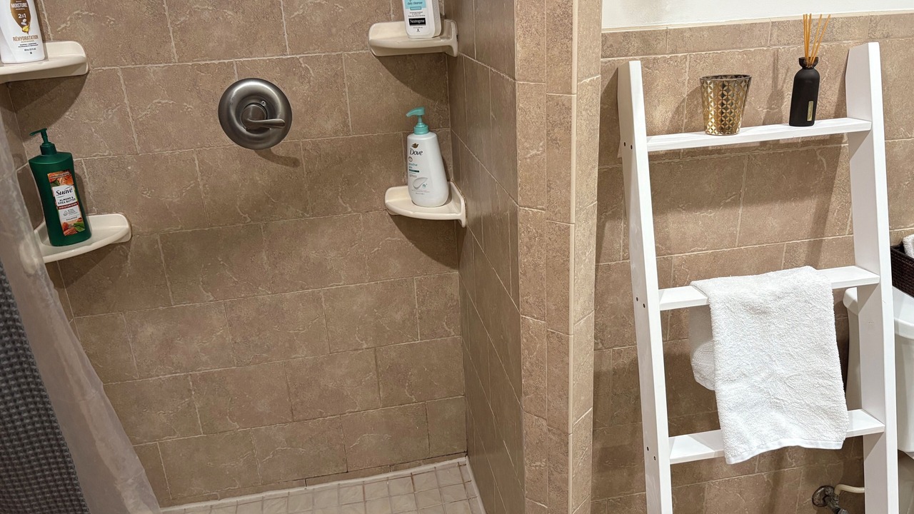 Photo of Bathroom in Union City