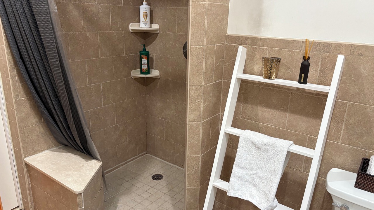 Photo of Bathroom in Union City