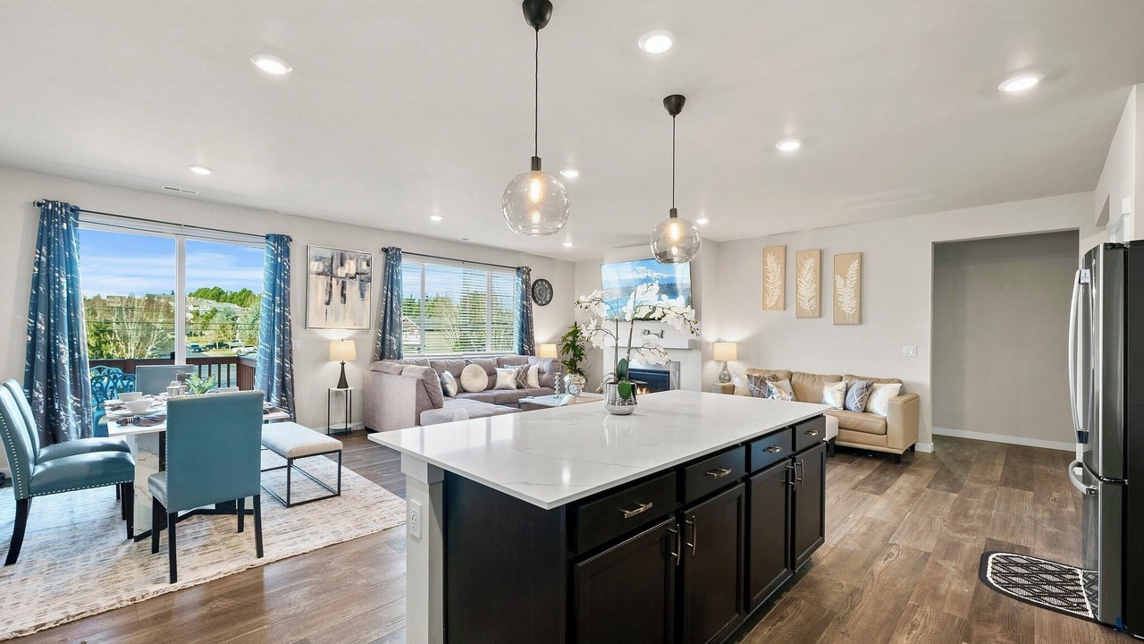 Photo of Livingroom in Spanaway