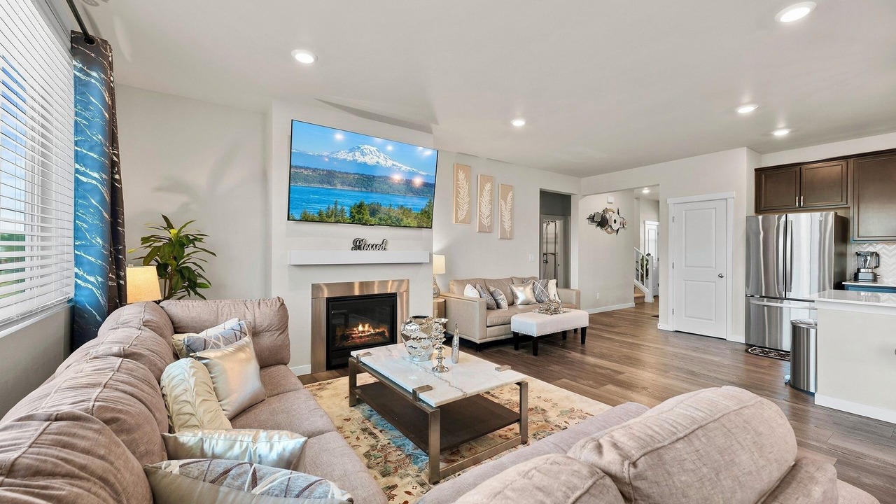 Photo of Livingroom in Spanaway